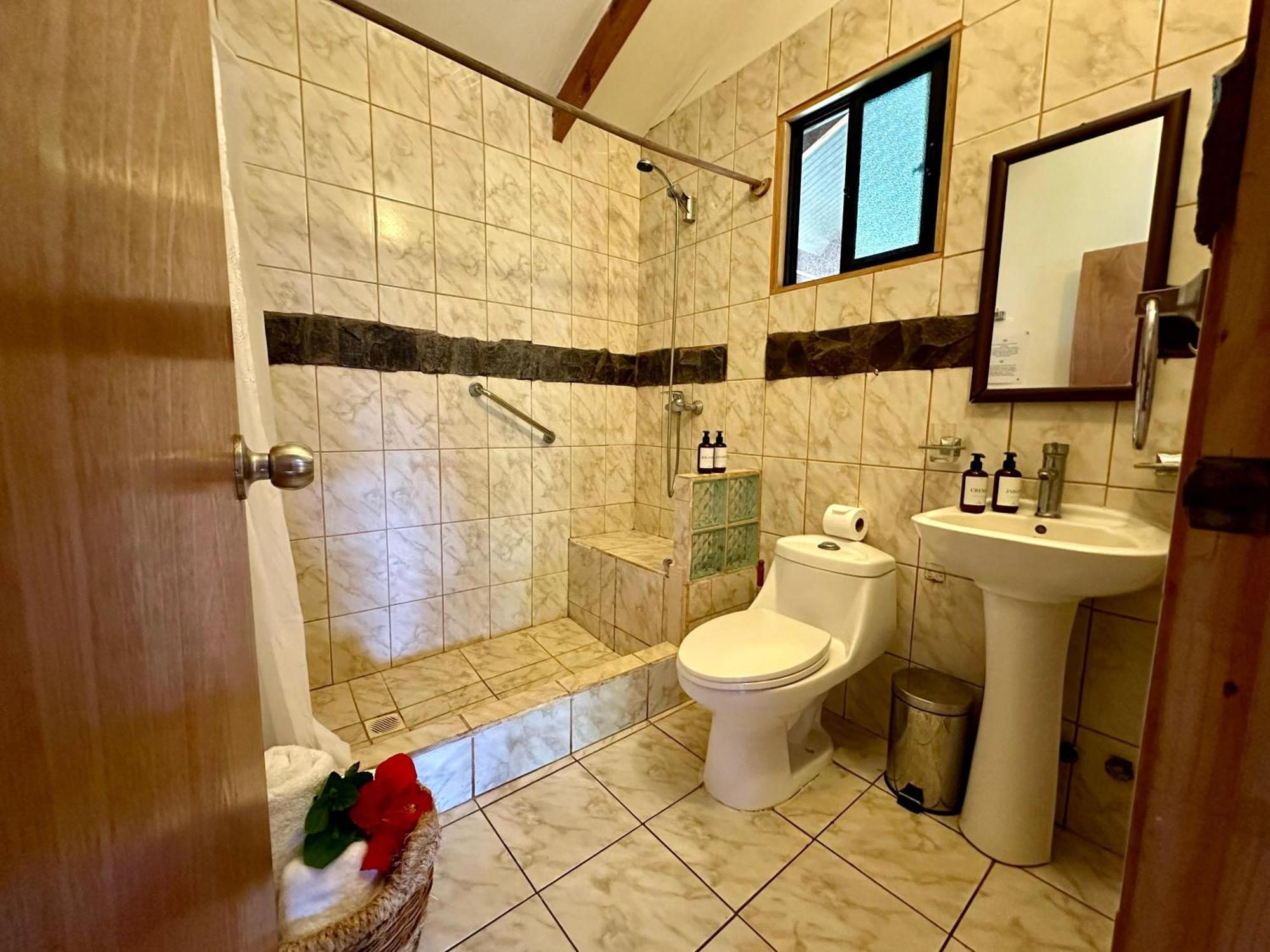 Paraiso Sunset Bungalows Hanga Roa Ngoại thất bức ảnh